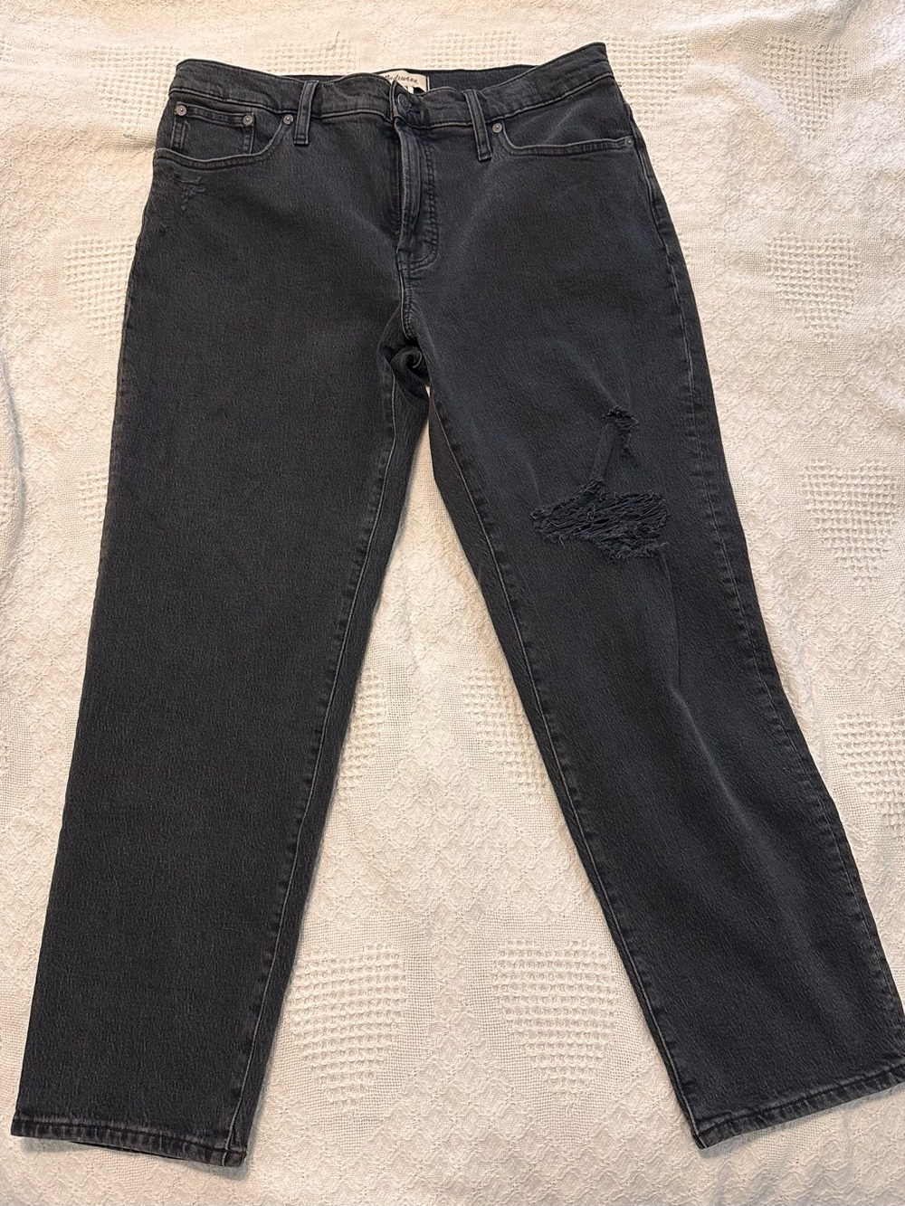 Madewell Black Straight-Leg Jeans with Distressed Knee